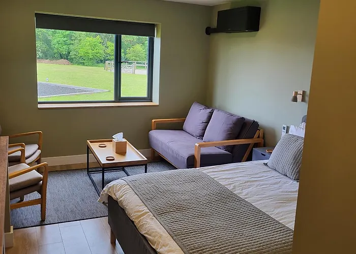 Open Acres Accommodation And Airport Parking