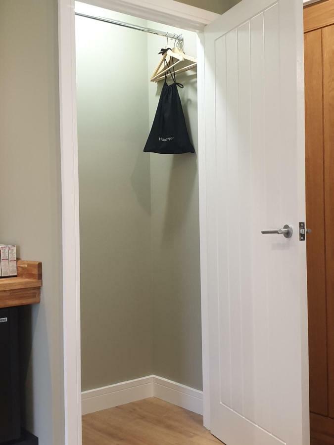 Open Acres And Airport Parking * Backwell